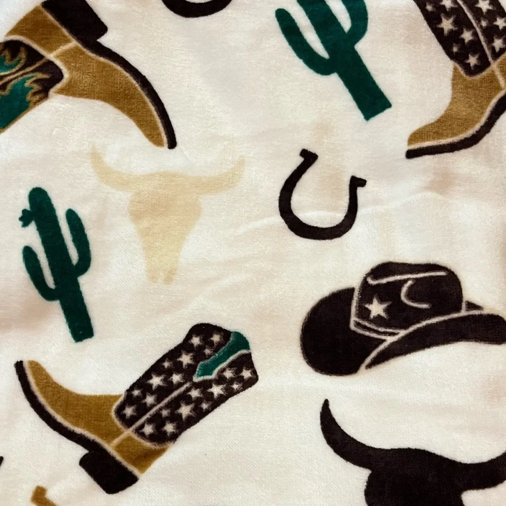 🆕 Truly Lou Western Cowboy Beach Towel Oversized VIRAL
